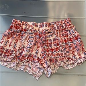 Cute patterned shorts with ruffles